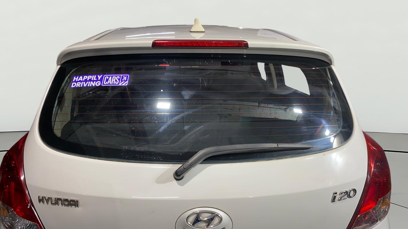 2013 Hyundai i20 ASTA 1.4 CRDI, Diesel, Manual, 1,10,731 km, Rear Windshield