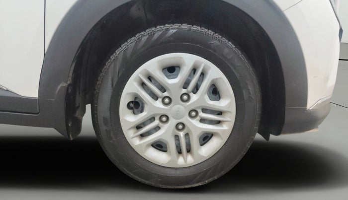 2023 KIA CARENS PRESTIGE 1.5 PETROL 7 STR, Petrol, Manual, 16,856 km, Right Front Wheel