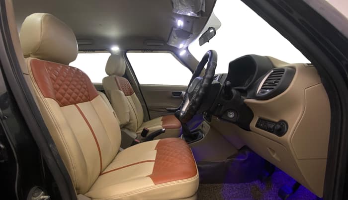2024 Mahindra BOLERO NEO N10 R, Diesel, Manual, 1,14,215 km, Right Side Front Door Cabin
