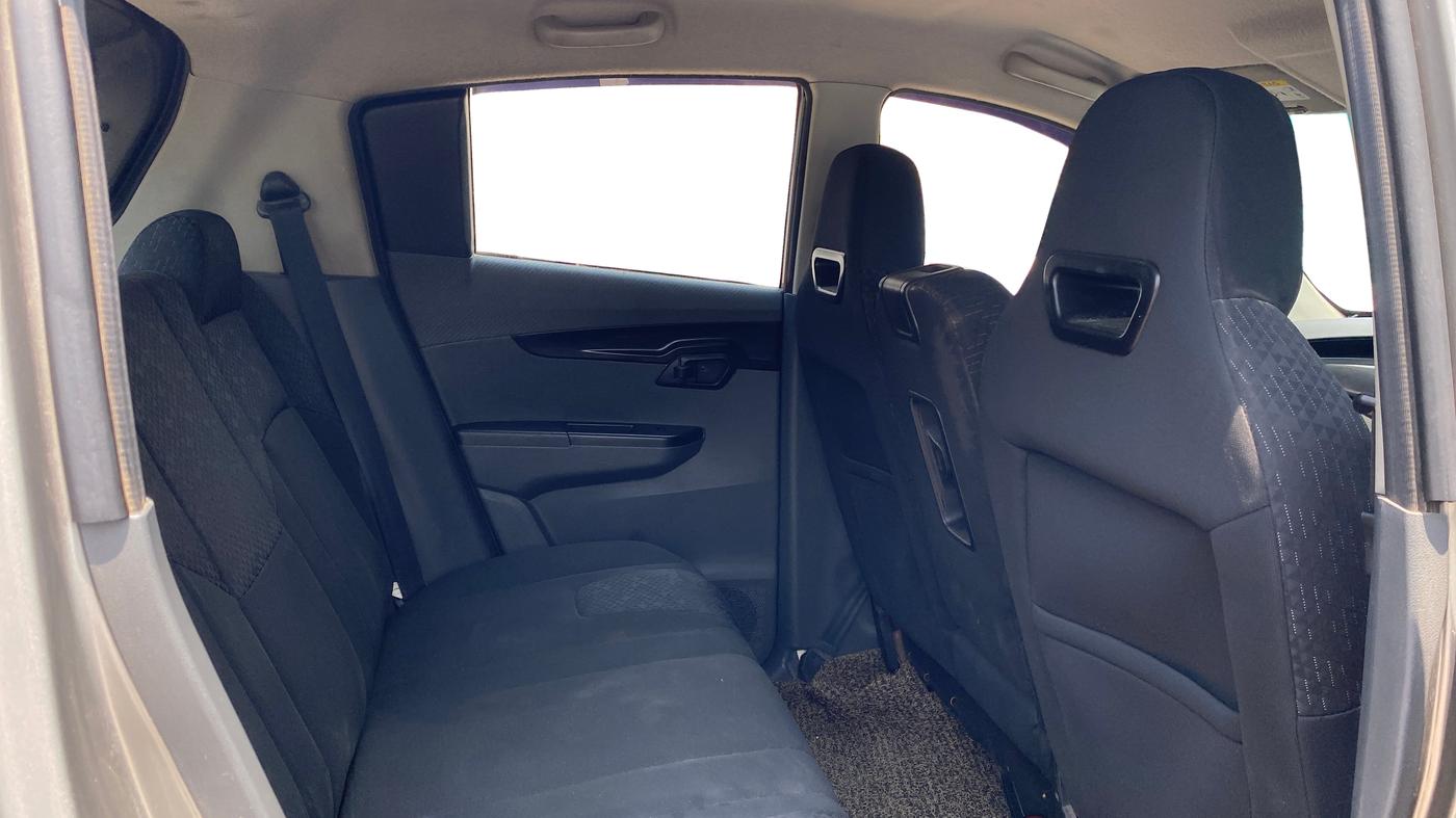 2018 Mahindra KUV 100 NXT K4+ D 6 STR, Diesel, Manual, 75,004 km, Right Side Rear Door Cabin