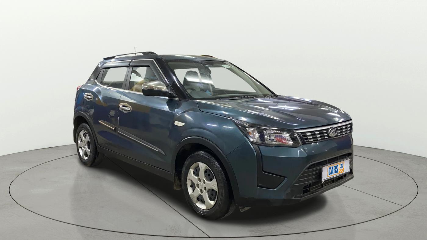 2022 Mahindra XUV300 W6 1.2 PETROL, Petrol, Manual, 39,615 km, SRP