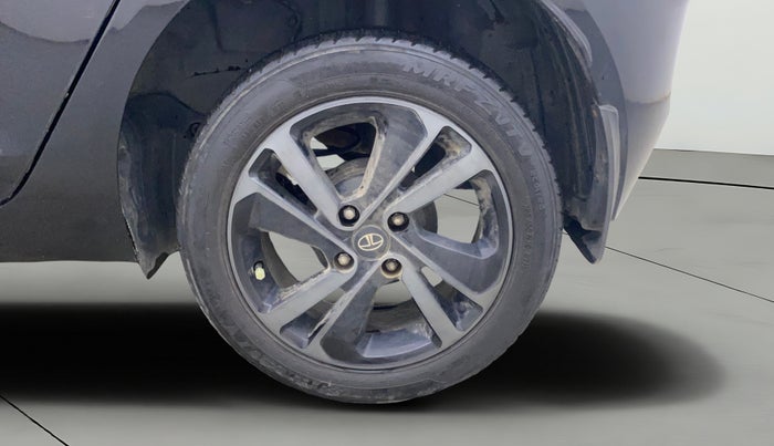 2022 Tata ALTROZ XZ PLUS PETROL DARK EDITION, Petrol, Manual, 63,714 km, Left Rear Wheel