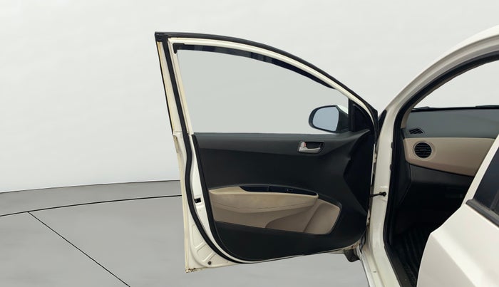 2015 Hyundai Xcent S 1.2, Petrol, Manual, 66,939 km, LHS Front Door