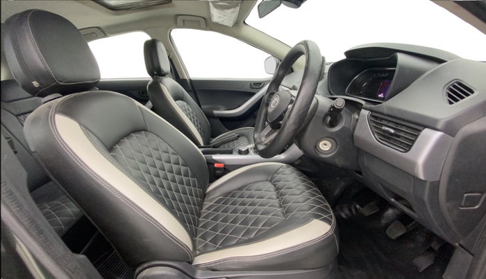 2023 Tata NEXON XM SUNROOF PETROL, Petrol, Manual, 20,850 km, Right Side Front Door Cabin