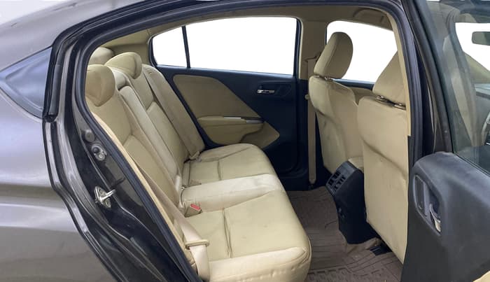 2015 Honda City 1.5L I-VTEC V MT, Petrol, Manual, 1,05,966 km, Right Side Rear Door Cabin