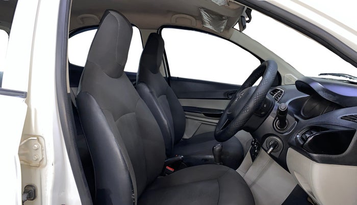 2018 Tata Tiago XT PETROL, Petrol, Manual, 72,901 km, Right Side Front Door Cabin