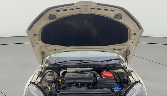 2018 Skoda Superb STYLE 1.8 TSI AT, Petrol, Automatic, 79,172 km, Open Bonet