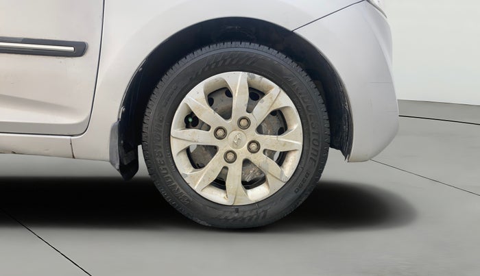 2016 Hyundai Eon MAGNA +, Petrol, Manual, 73,009 km, Right Front Wheel