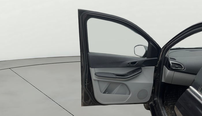 2023 Tata Tiago XT PETROL, Petrol, Manual, 31,687 km, LHS Front Door