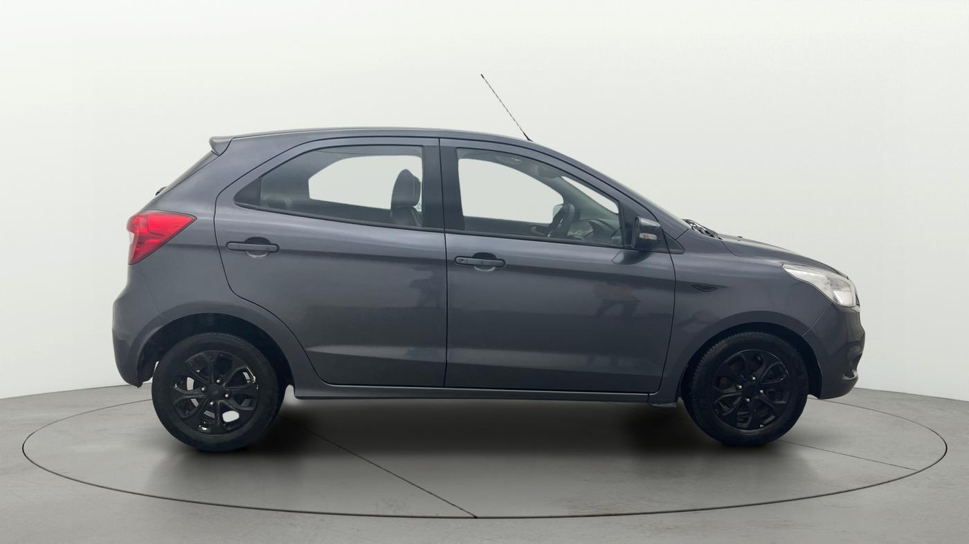 2018 Ford New Figo TITANIUM 1.2 PETROL MT, Petrol, Manual, 1,35,500 km, Right Side View