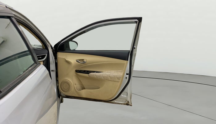 2020 Toyota YARIS G MT, Petrol, Manual, 48,693 km, RHS Front Door