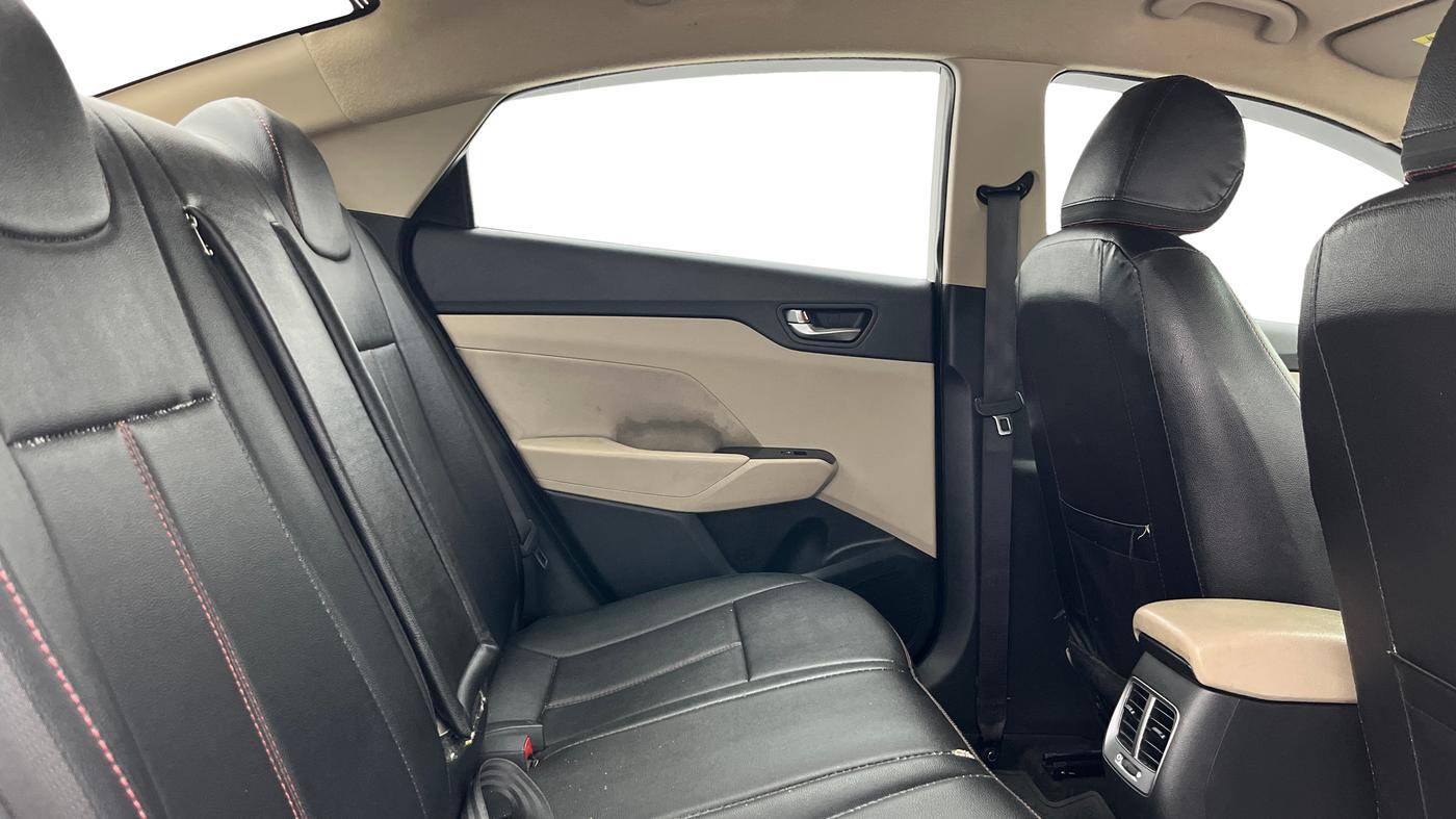 2022 Hyundai Verna S PLUS 1.5 VTVT, Petrol, Manual, 44,894 km, Right Side Rear Door Cabin