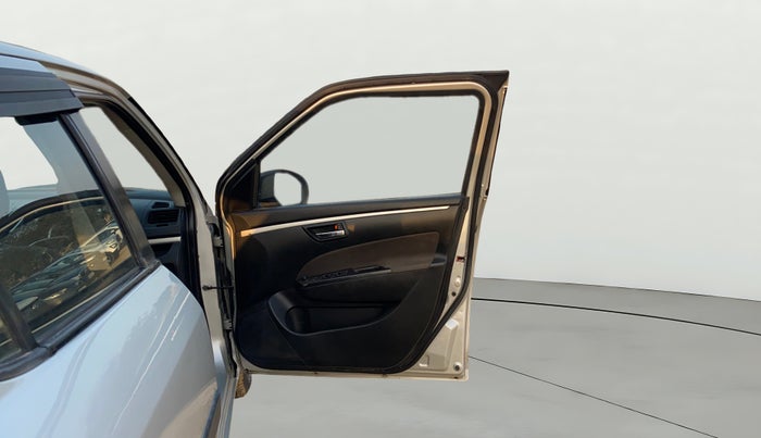 2017 Maruti Swift VXI, Petrol, Manual, 88,775 km, RHS Front Door