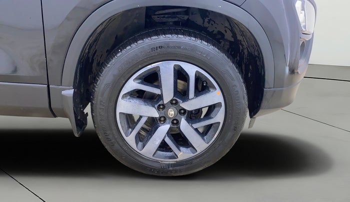 2022 Tata Harrier XZ PLUS 2.0L DARK EDITION, Diesel, Manual, 76,852 km, Right Front Wheel