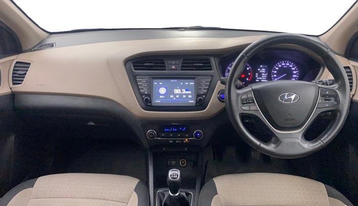 2016 Hyundai Elite i20 ASTA 1.2 (O), Petrol, Manual, 1,00,016 km, Dashboard