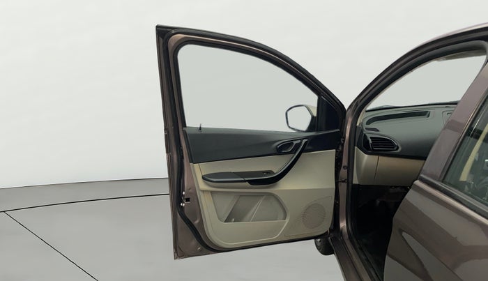2016 Tata Tiago XT PETROL, Petrol, Manual, 71,957 km, LHS Front Door
