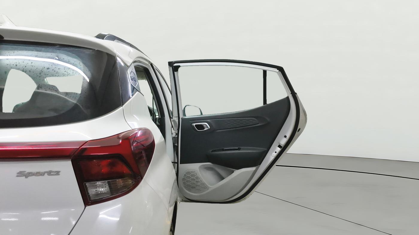 2023 Hyundai GRAND I10 NIOS SPORTZ AMT 1.2 KAPPA VTVT, Petrol, Automatic, 18,951 km, RHS Rear Door