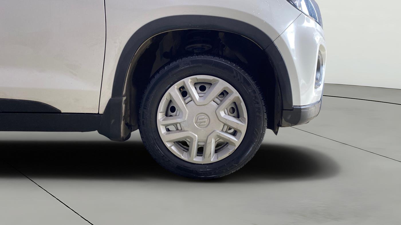 2021 Maruti Vitara Brezza LXI, Petrol, Manual, 28,567 km, Right Front Wheel