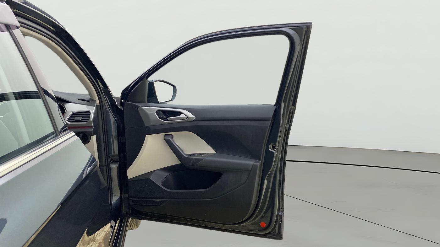 2023 Volkswagen TAIGUN GT PLUS 1.5 TSI DSG, Petrol, Automatic, 26,382 km, RHS Front Door
