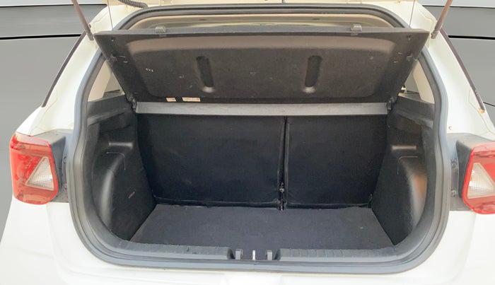 2019 Hyundai VENUE SX 1.0 (O) TURBO, Petrol, Manual, 72,549 km, Boot Open Zoomed View