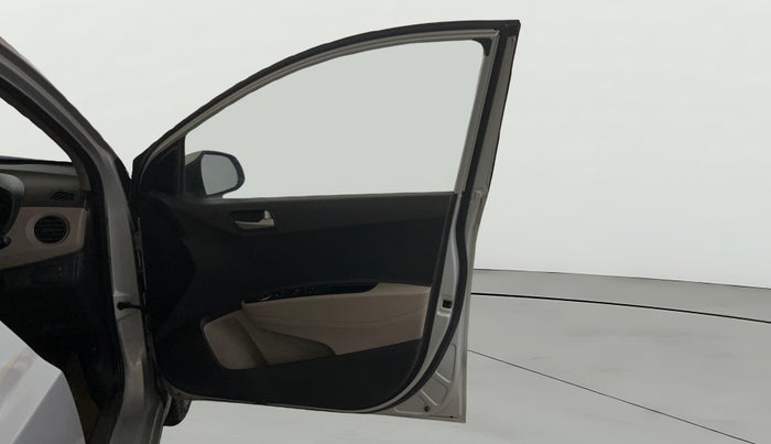 2014 Hyundai Xcent S 1.2, Petrol, Manual, 65,939 km, RHS Front Door