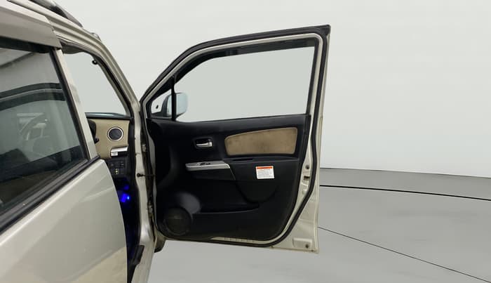 2018 Maruti Wagon R 1.0 LXI CNG, CNG, Manual, 77,632 km, RHS Front Door