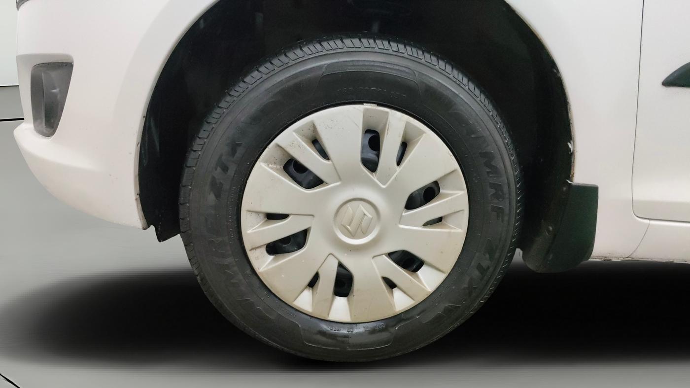 2013 Maruti Swift VXI, Petrol, Manual, 72,244 km, Left Front Wheel