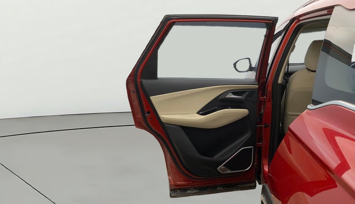 2023 MG HECTOR SMART PRO 1.5 TURBO MT PETROL, Petrol, Manual, 16,880 km, LHS Rear Door