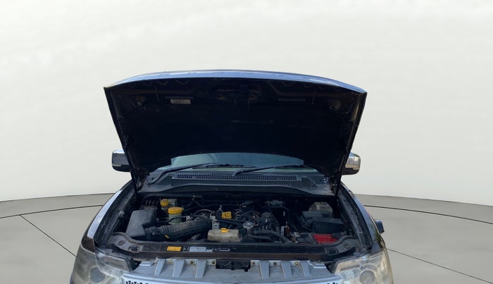 2013 Tata Safari Storme 2.2 VX 4X2, Diesel, Manual, 1,06,044 km, Open Bonet