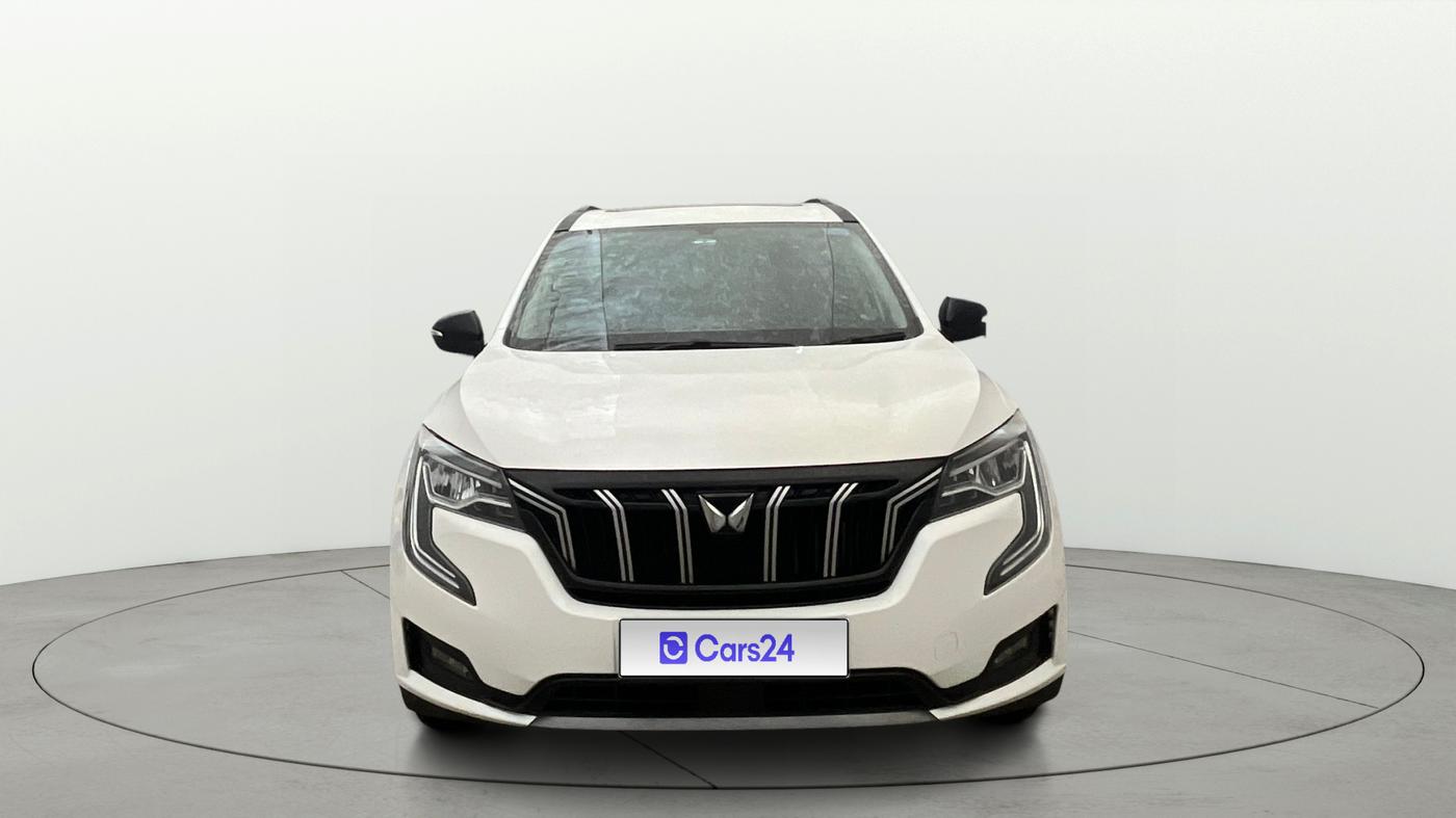 2023 Mahindra XUV700 AX 5 P AT 5 STR, Petrol, Automatic, 11,182 km, Front