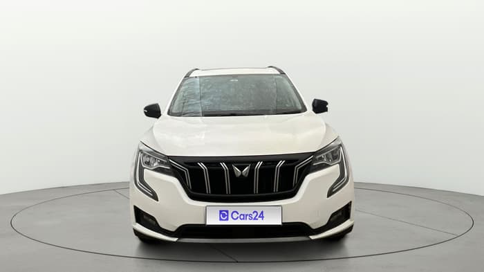 2023 Mahindra XUV700 AX 5 P AT 5 STR, Petrol, Automatic, 11,299 km, Front