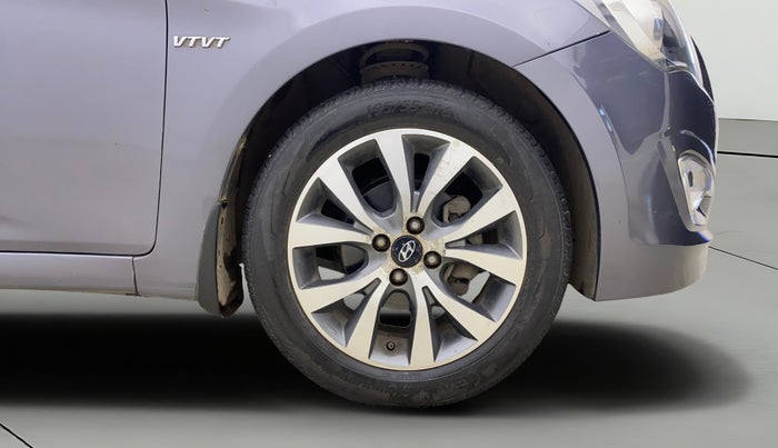 2016 Hyundai Verna 1.6 VTVT SX, Petrol, Manual, 39,219 km, Right Front Wheel