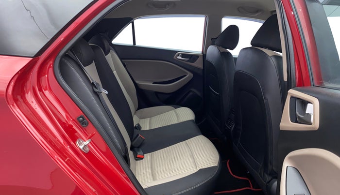 2020 Hyundai Elite i20 SPORTZ PLUS 1.2, Petrol, Manual, 44,937 km, Right Side Rear Door Cabin
