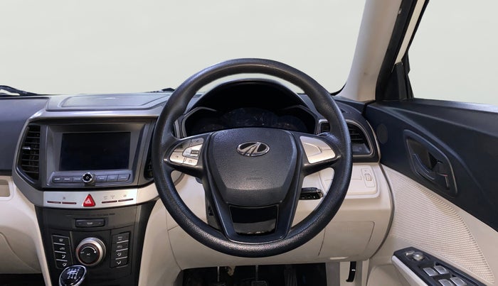 2019 Mahindra XUV300 W6 1.2 PETROL, Petrol, Manual, 83,366 km, Steering Wheel Close Up