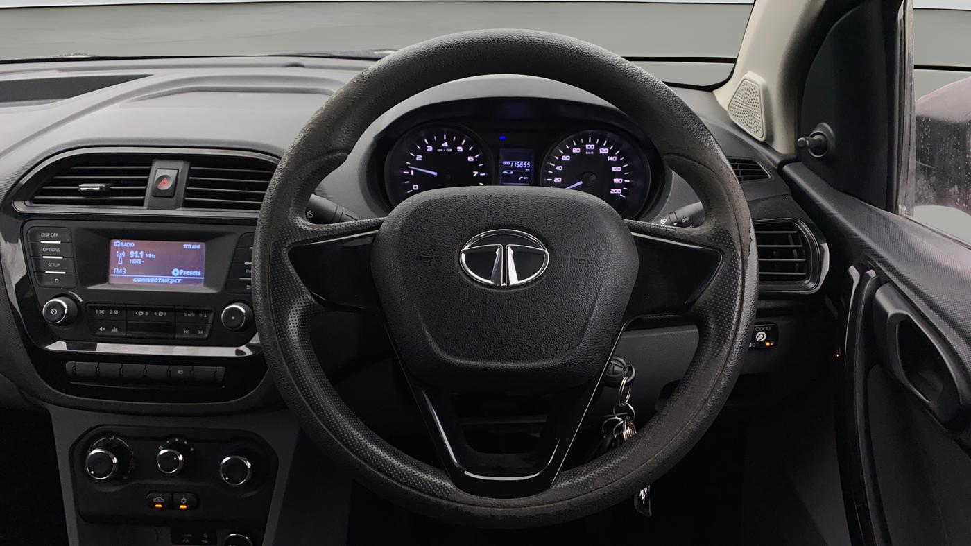 2018 Tata TIGOR XM PETROL, CNG, Manual, 1,15,622 km, Steering Wheel Close Up