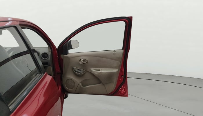 2014 Datsun Go T, Petrol, Manual, 56,582 km, RHS Front Door