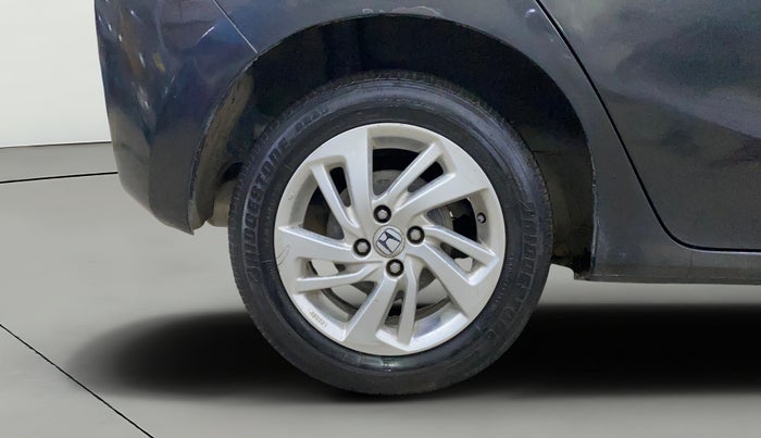 2016 Honda Jazz 1.2 V AT, Petrol, Automatic, 43,885 km, Right Rear Wheel