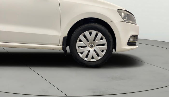 2016 Volkswagen Polo COMFORTLINE 1.2L, Petrol, Manual, 77,186 km, Right Front Wheel
