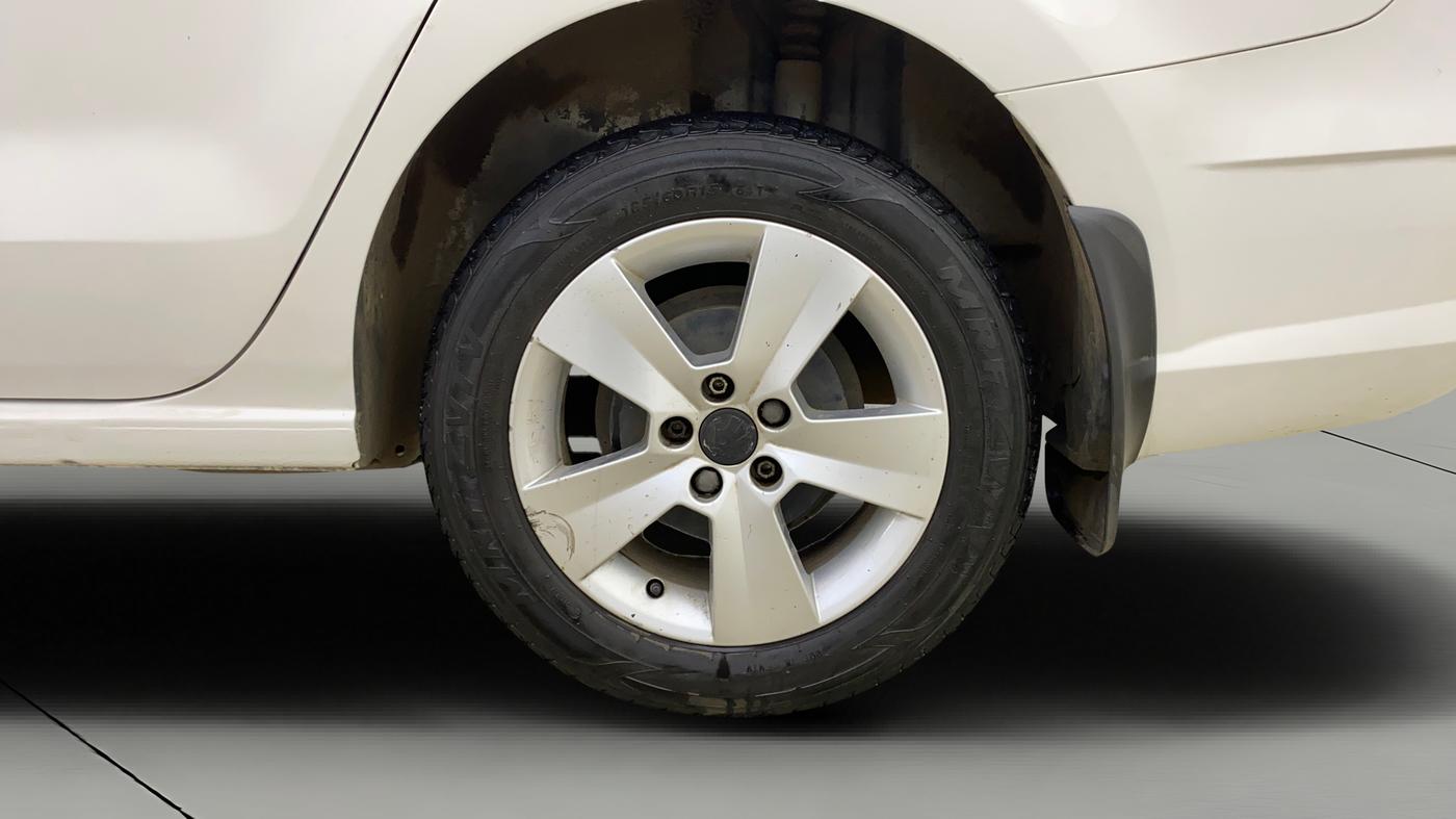 2019 Skoda Rapid AMBITION 1.6 MPI AT, Petrol, Automatic, 28,819 km, Left Rear Wheel