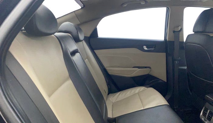 2019 Hyundai Verna 1.6 VTVT SX O, Petrol, Manual, 66,006 km, Right Side Rear Door Cabin