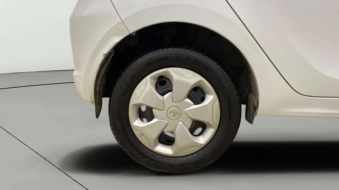 2016 Tata Tiago XZ PETROL, Petrol, Manual, 39,439 km, Right Rear Wheel