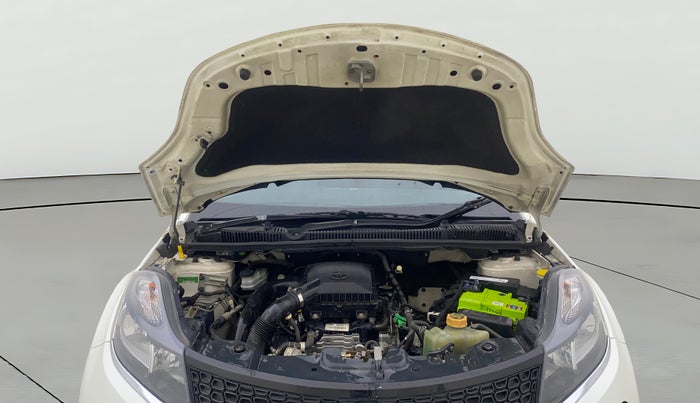 2019 Tata NEXON XM PETROL, Petrol, Manual, 59,736 km, Open Bonet