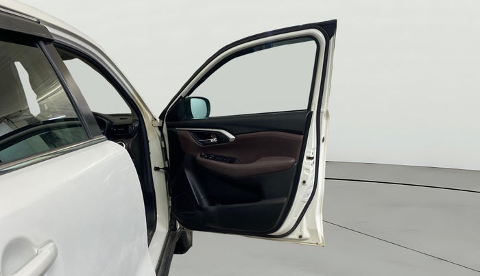 2023 Maruti Grand Vitara ZETA SMART HYBRID AT, Petrol, Automatic, 60,305 km, RHS Front Door