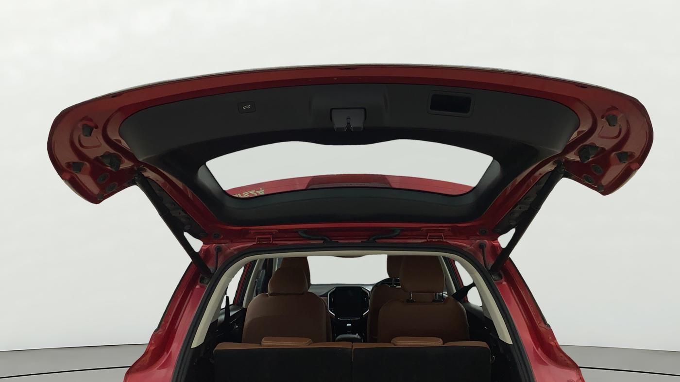 2020 MG HECTOR PLUS SHARP 1.5 PETROL TURBO HYBRID MT 6-STR, Petrol, Manual, 56,803 km, Boot Door Open