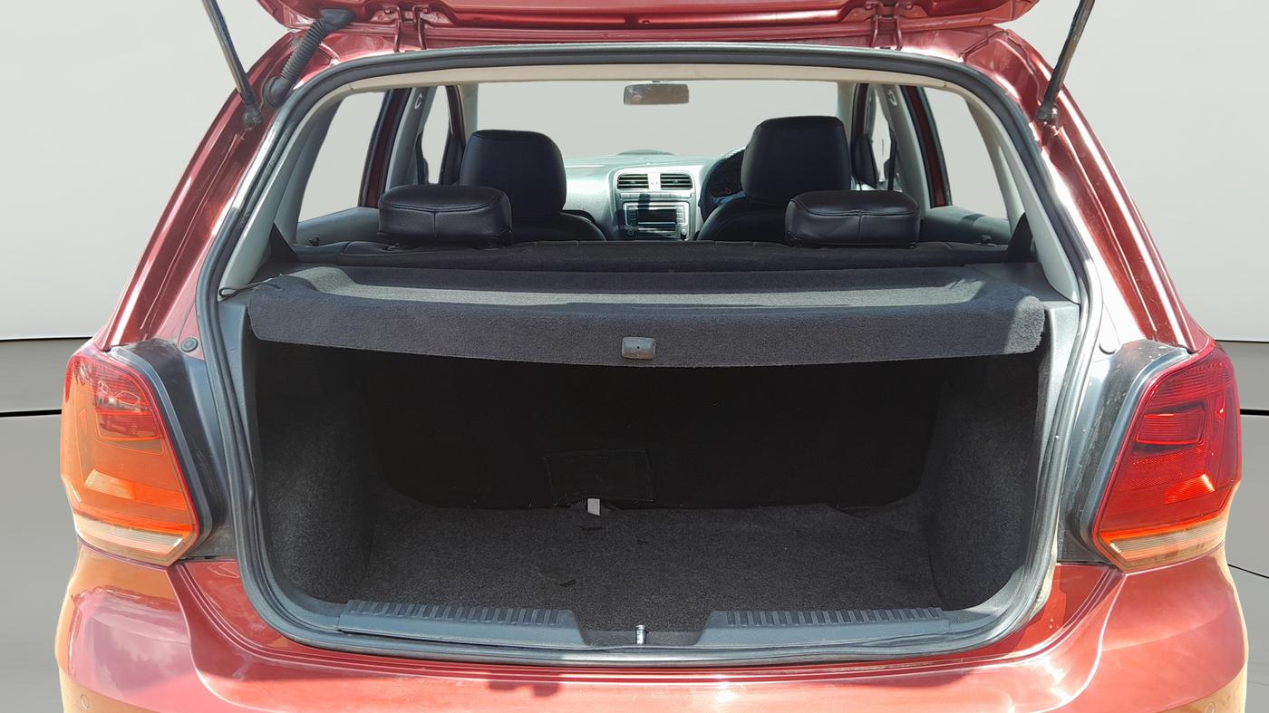 2020 Volkswagen Polo COMFORTLINE 1.0L MPI, Petrol, Manual, 46,180 km, Boot Open Zoomed View