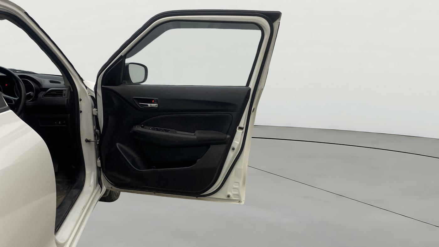 2023 Maruti Swift VXI AMT, Petrol, Automatic, 40,865 km, RHS Front Door