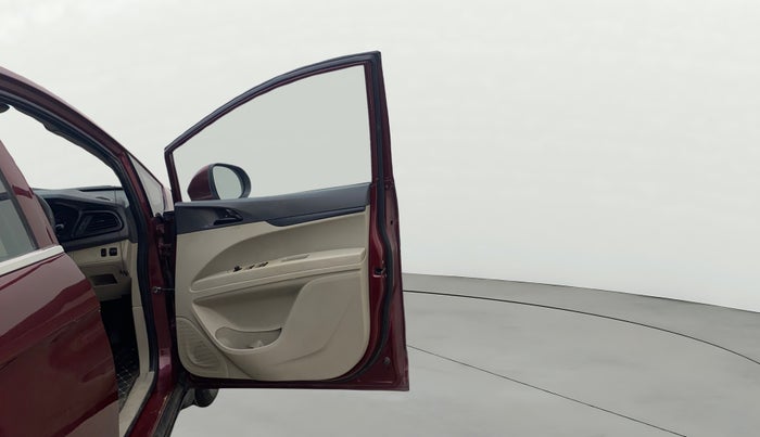 2018 Mahindra MARAZZO M4 7 STR, Diesel, Manual, 1,09,601 km, RHS Front Door