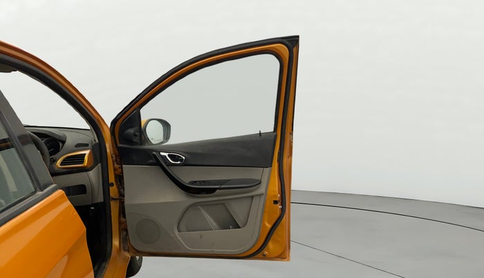 2016 Tata Tiago XZ DIESEL, Diesel, Manual, 77,558 km, RHS Front Door