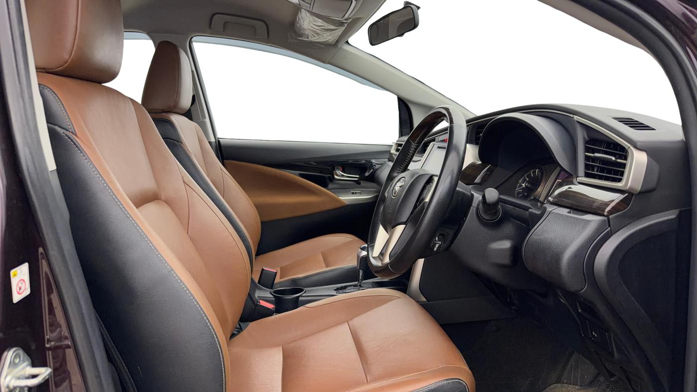 2016 Toyota Innova Crysta 2.7 ZX AT 7 STR, Petrol, Automatic, 45,048 km, Right Side Front Door Cabin