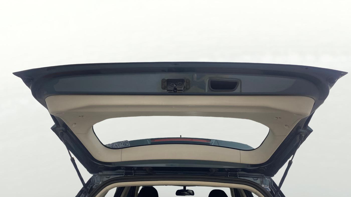 2021 Mahindra XUV300 W6 1.5 Diesel, Diesel, Manual, 46,982 km, Boot Door Open